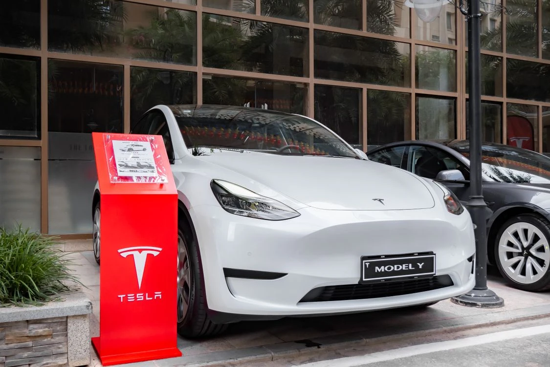 Tesla Model Y из США: типичные повреждения после аукционов и неочевидные нюансы ремонта